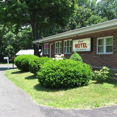 Cornwall-on-Hudson Cadet Motel מראה חיצוני תמונה