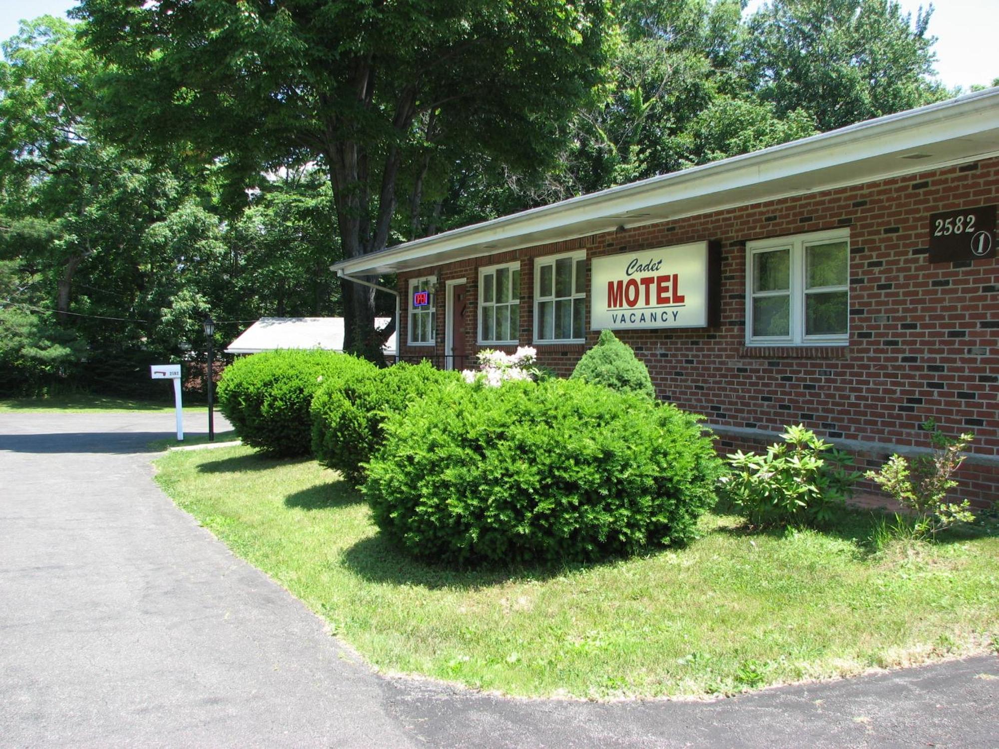 Cornwall-on-Hudson Cadet Motel מראה חיצוני תמונה
